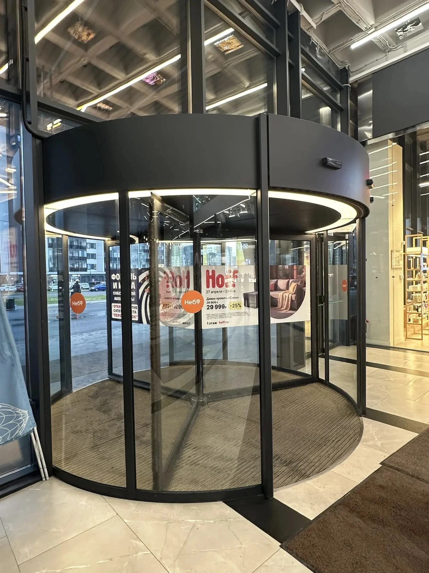 НЕБО Мурино — фотография дверной системы